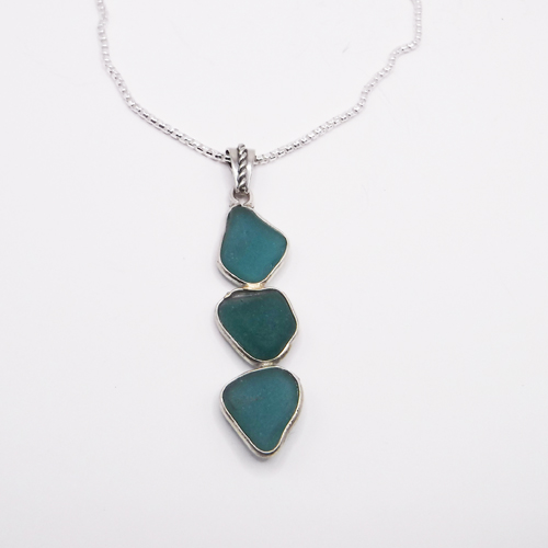teal necklace 1