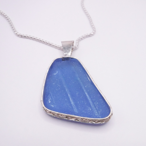 cornflower blue necklace 1