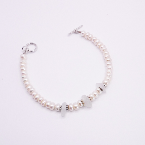 white sea glass bracelet 1