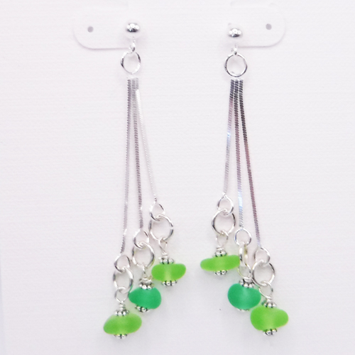 green earrings 1